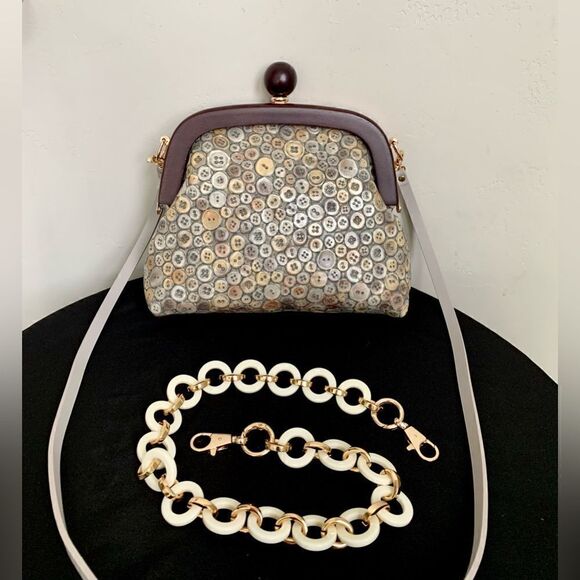 Handmade Genuine Leather Relief Button Pattern Push-lock Clutch/Crossbody - Picture 5 of 16